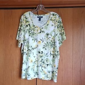 Karen Scott 2x yellow, green, tan print top